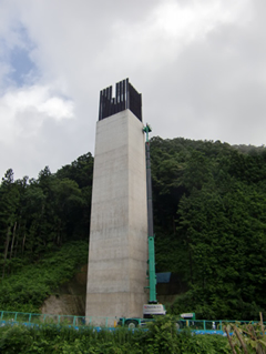 超高所作業車の作業風景③