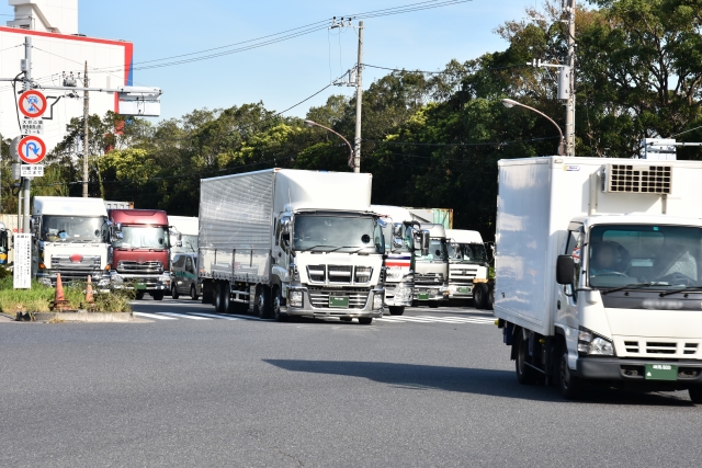 トラック走行風景